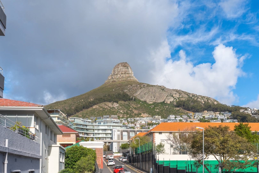To Let 2 Bedroom Property for Rent in Sea Point Western Cape